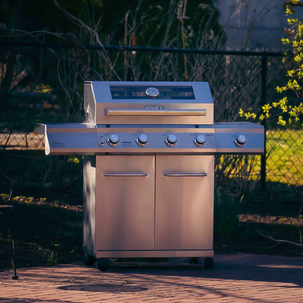 Monument grills clearview lid 4 burner with side sear burner propane gas shop grill